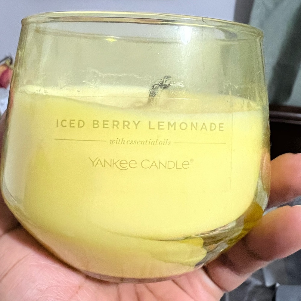 Iced Berry Lemonade candle